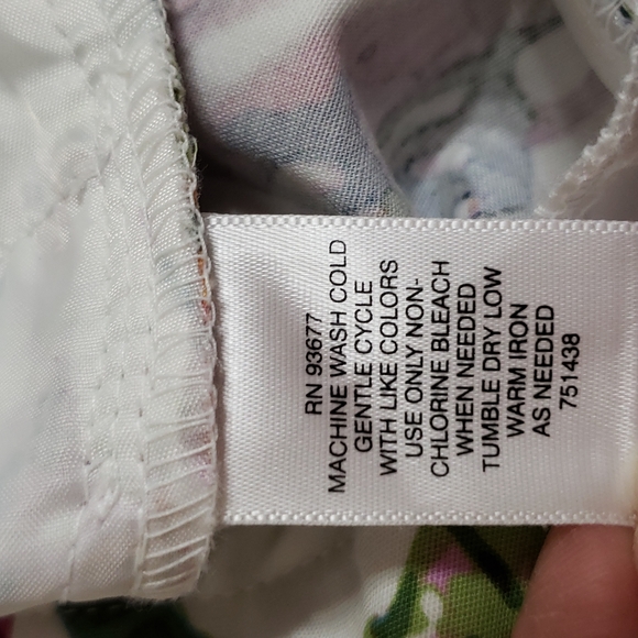 Liz Claiborne - Floral Capri Pants - Ladies 14 - Picture 6 of 12